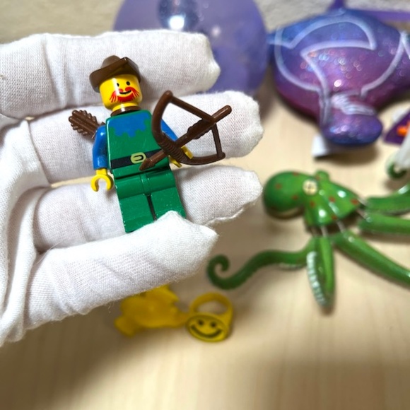 Batch of 14 toys. Dinosaur, lego, finger puppets, movie toys EUC - Picture 3 of 11